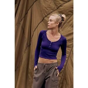 Free People Movement Bail Out Long sleeve Layer Size M/L Purple NWT Performance